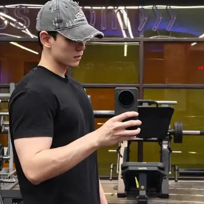 韦宏凡